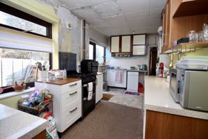 Kitchen- click for photo gallery